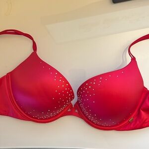 Victoria’s Secret NWOT Very Sexy Push-up Bra
